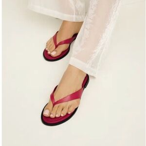 NWT Reformation Jessie Thong Sandal Red - Size 10
